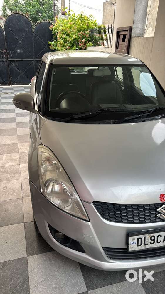 Maruti Suzuki Swift Petrol 2012