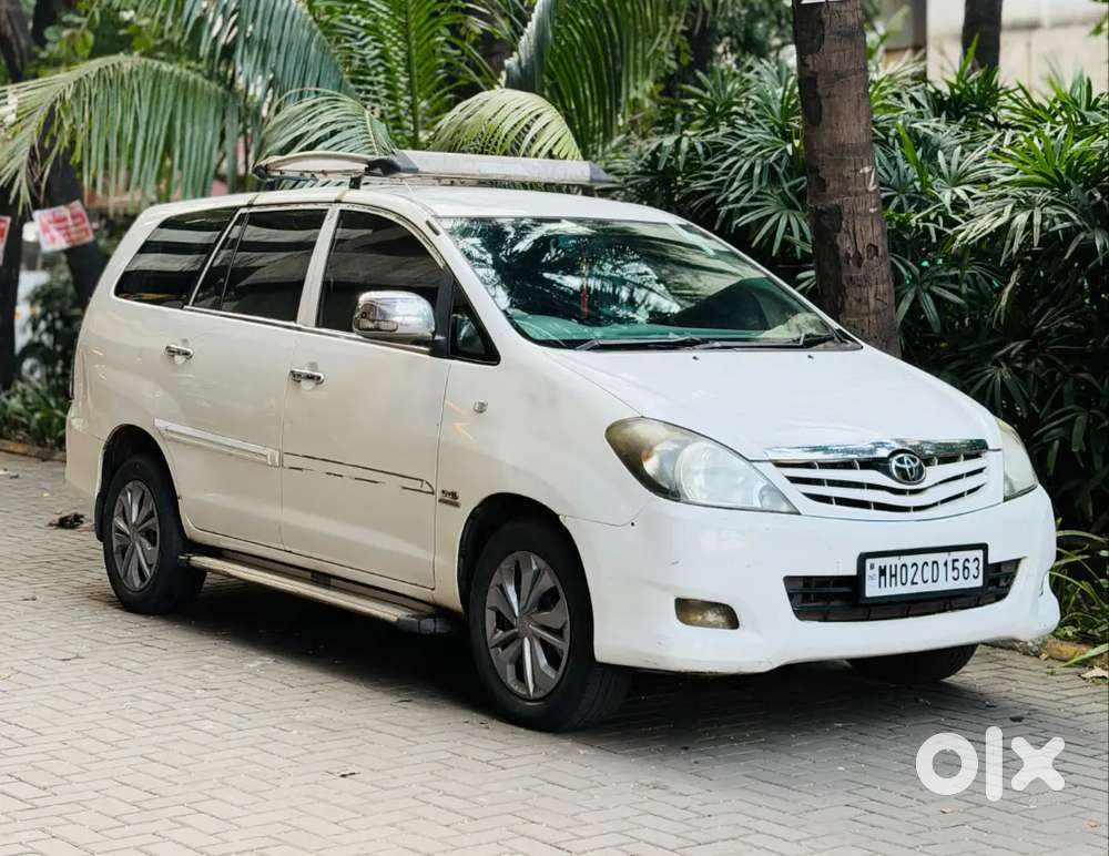 Toyota Innova 2.5 G 8 Seater 2011