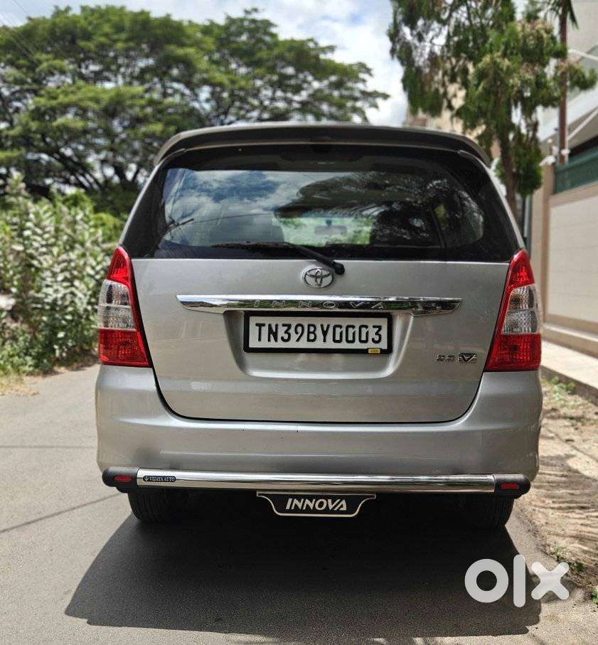 Toyota Innova 2.5 Vx (diesel) 8 Seater Bs Iv, 2013, Diesel