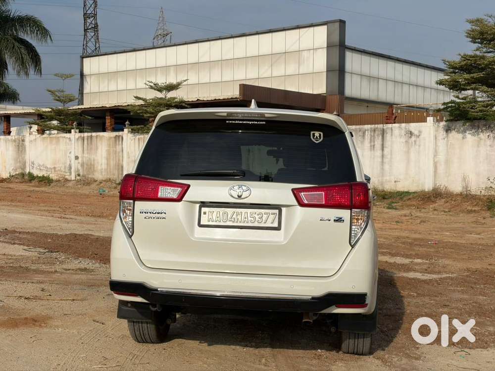 Toyota Innova Crysta 2022