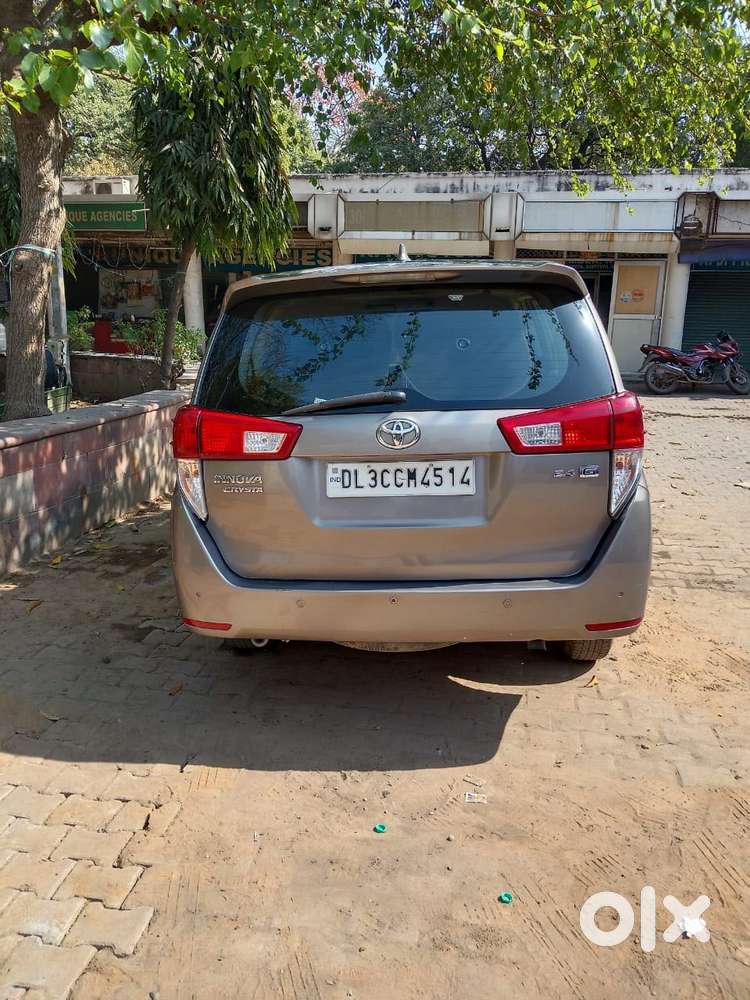 Toyota Innova Crysta 2.4 G Mt, 2017, Diesel