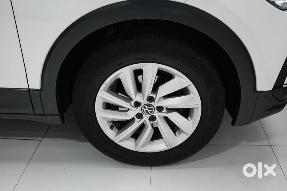 Volkswagen Taigun 1.0 Tsi Highline At, 2022, Petrol