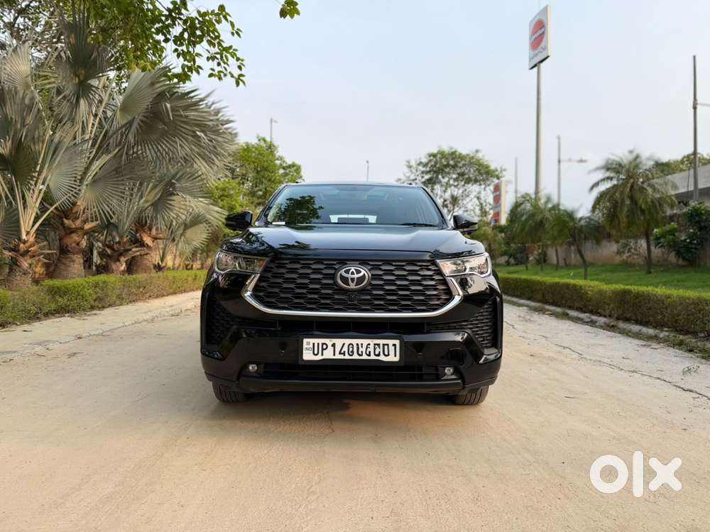 Toyota Innova Hycross 2.0 Vx (o) Hybrid 7 Str, 2025, Petrol