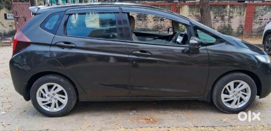 Honda Jazz V Mt Privilege, 2016, Petrol