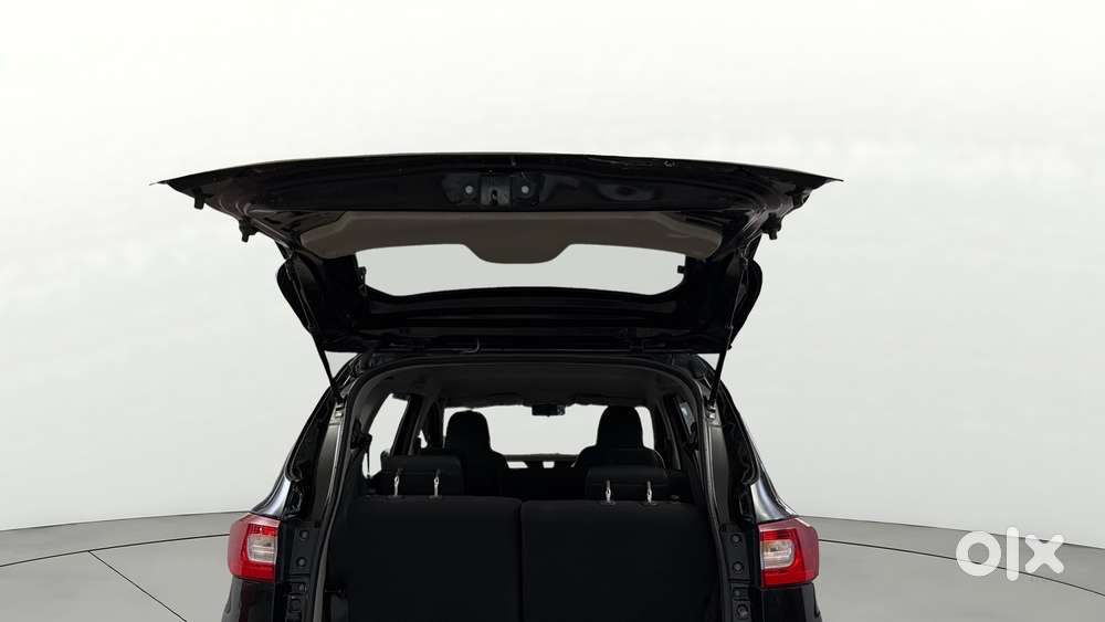 Renault Triber Rxz, 2024, Petrol