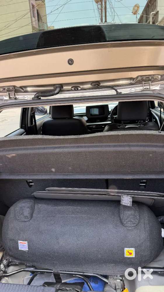 Maruti Suzuki New-gen Swift 2024 Cng & Hybrids 63000 Km Driven