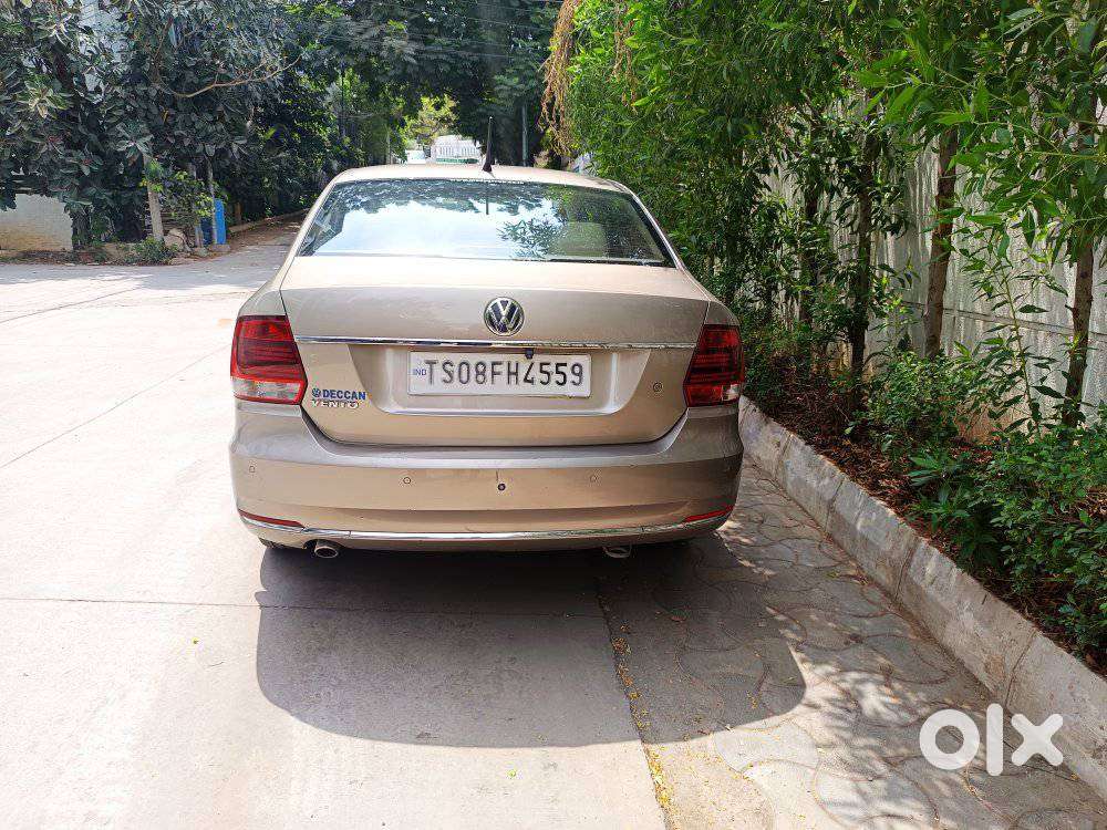 Volkswagen Vento Celeste 1.6 Highline, 2016, Petrol