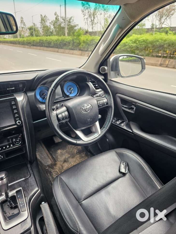 Toyota Fortuner 4x2 At 2.7 Petrol, 2022, Petrol