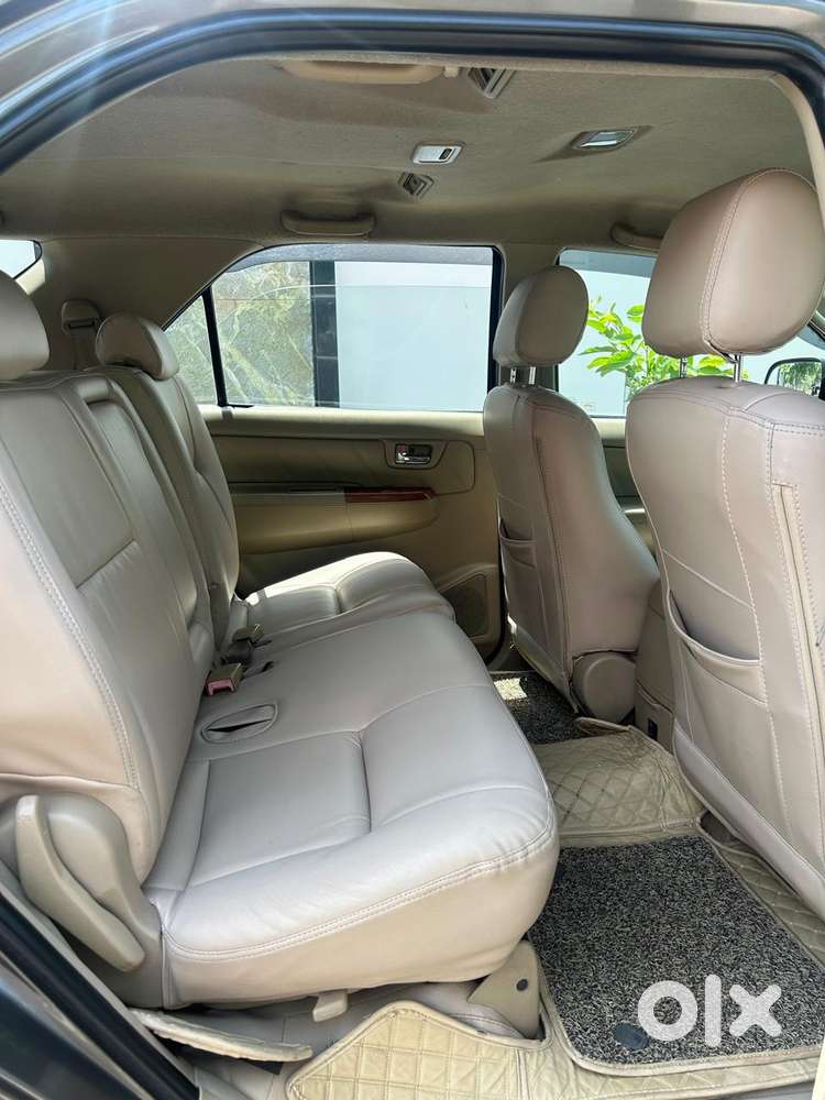 Toyota Fortuner 3.0 4x4 Manual, 2011, Diesel