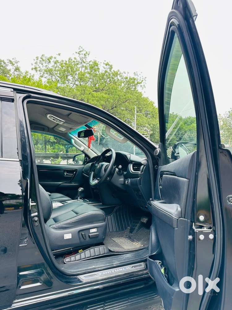Toyota Fortuner 4x2 At 2.7 Petrol, 2025, Petrol
