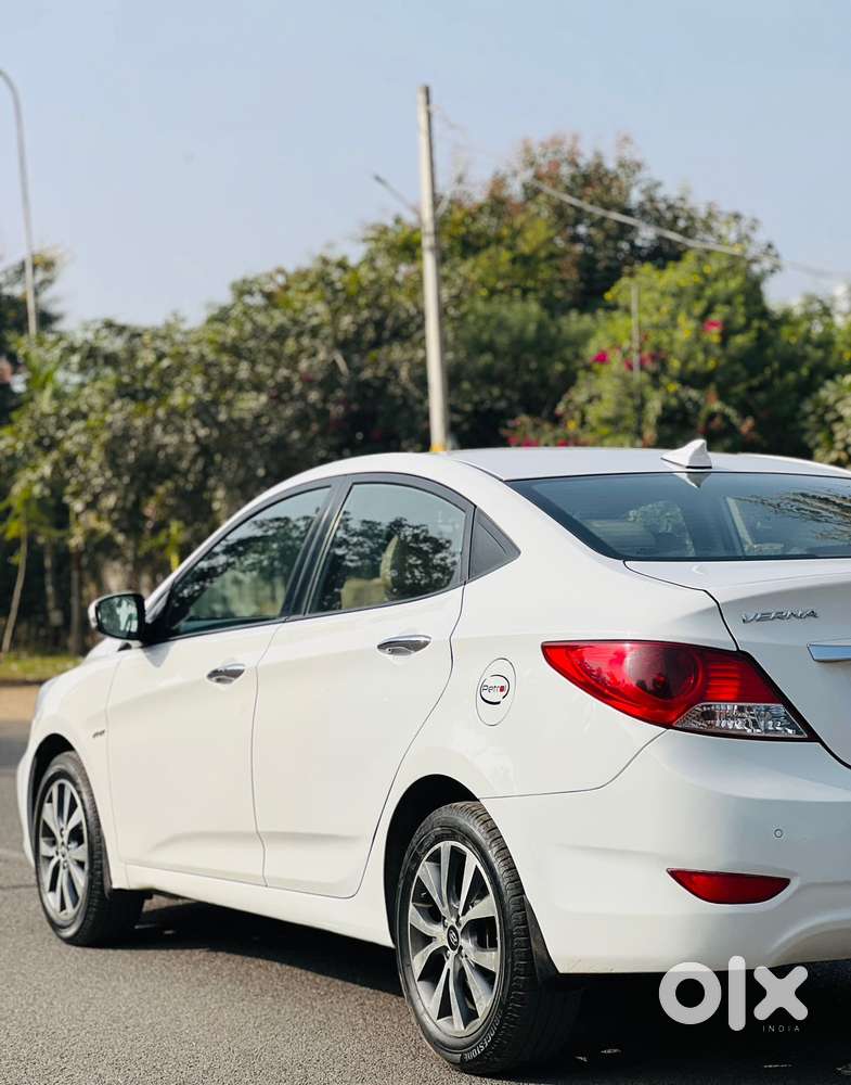 Hyundai Verna Fluidic 1.6 Vtvt Sx Automatic, 2014, Petrol
