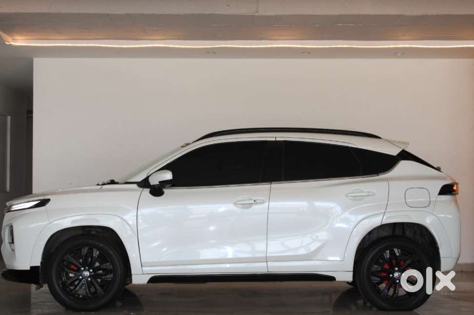 Toyota Urban Cruiser Taisor V 1.0 Petrol At, 2024, Petrol