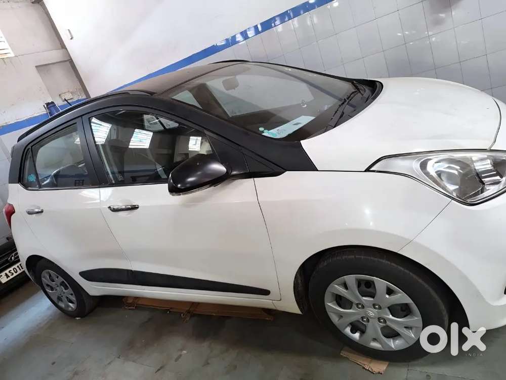 Hyundai Grand I10 Sportz 2015 Available