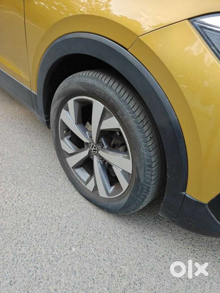 Volkswagen Taigun 1.0 Tsi Topline At, 2023, Petrol