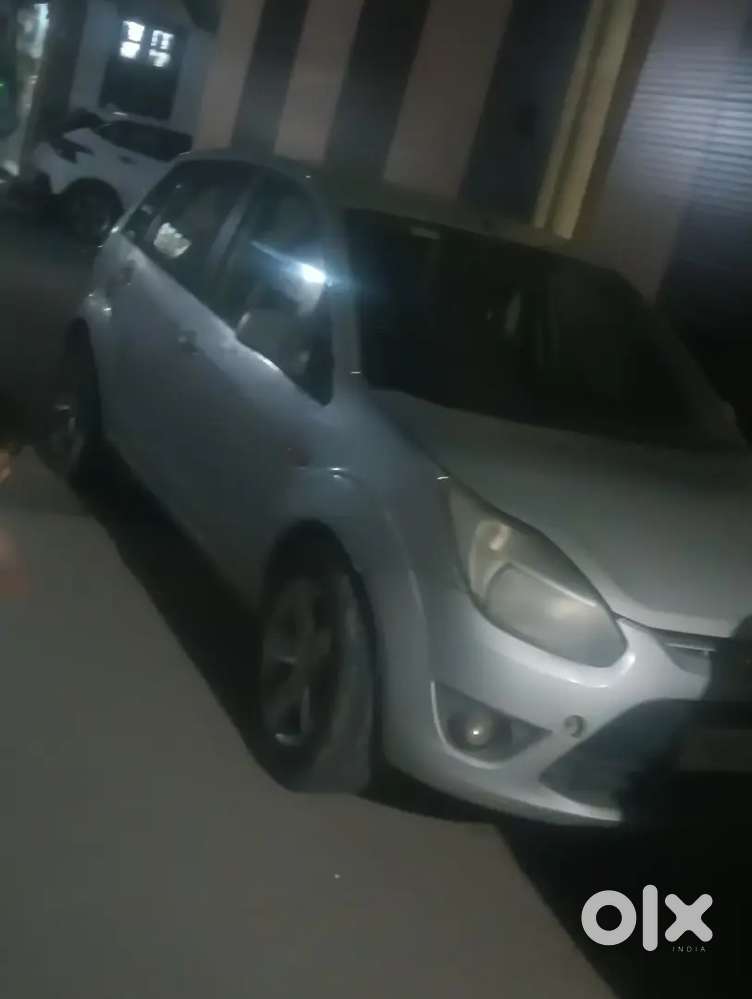 Ford Figo Diesel Zxi 2013 Car