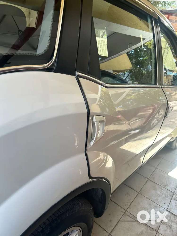 Mahindra Xuv500 Diesel 2016 With Manual Transmission