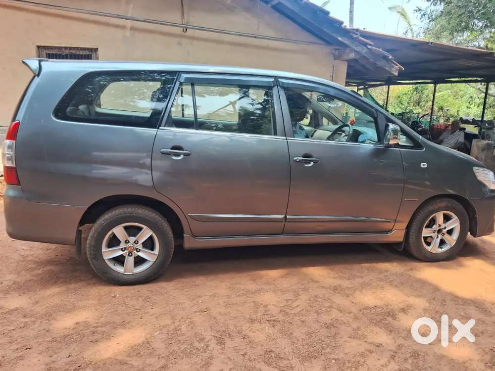 Toyota Innova 2014 Diesel Well Maintained