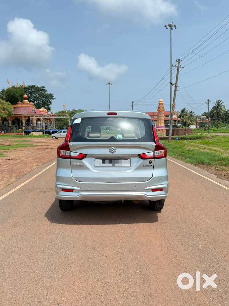 Maruti Suzuki Ertiga Vxi At Petrol, 2022, Petrol