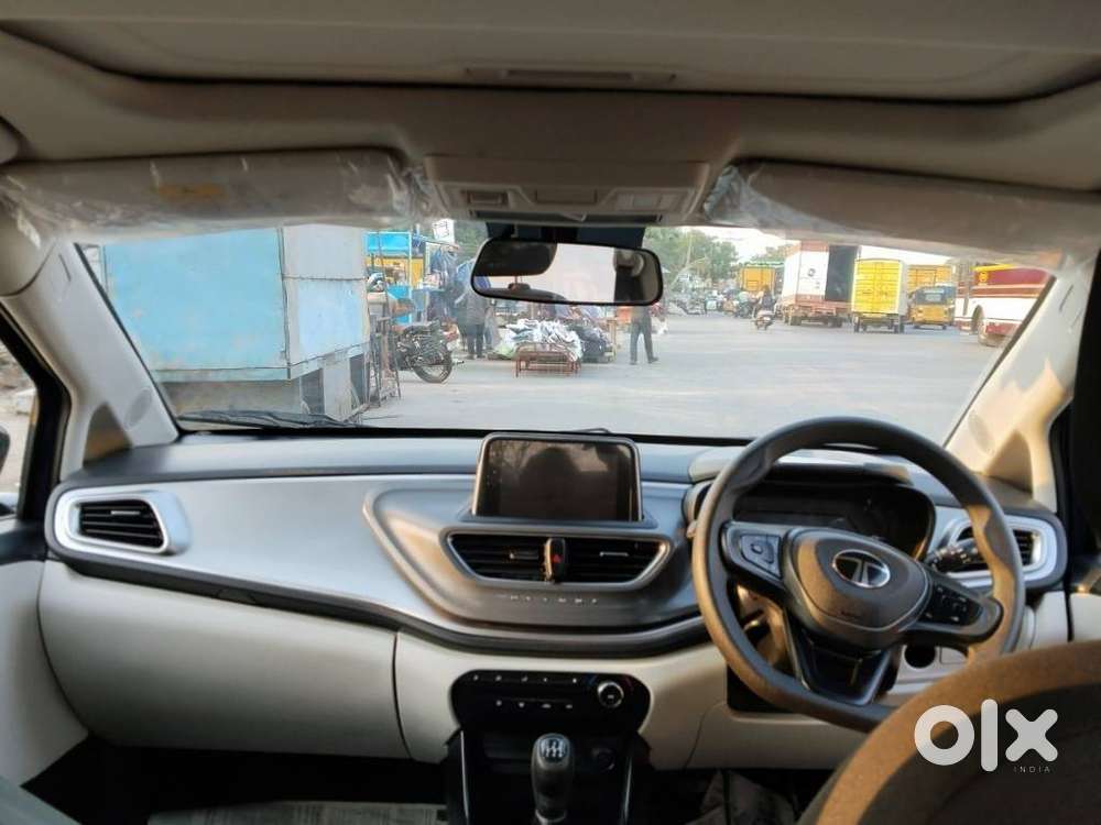 Tata Altroz Xm Plus (s), 2025, Petrol