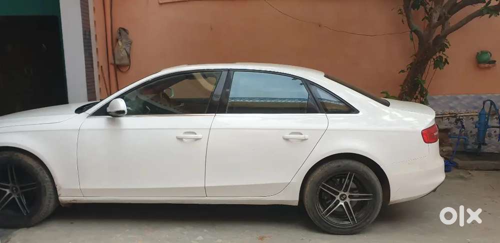Audi A4 2.0 Tdi 2013 With Sunroof