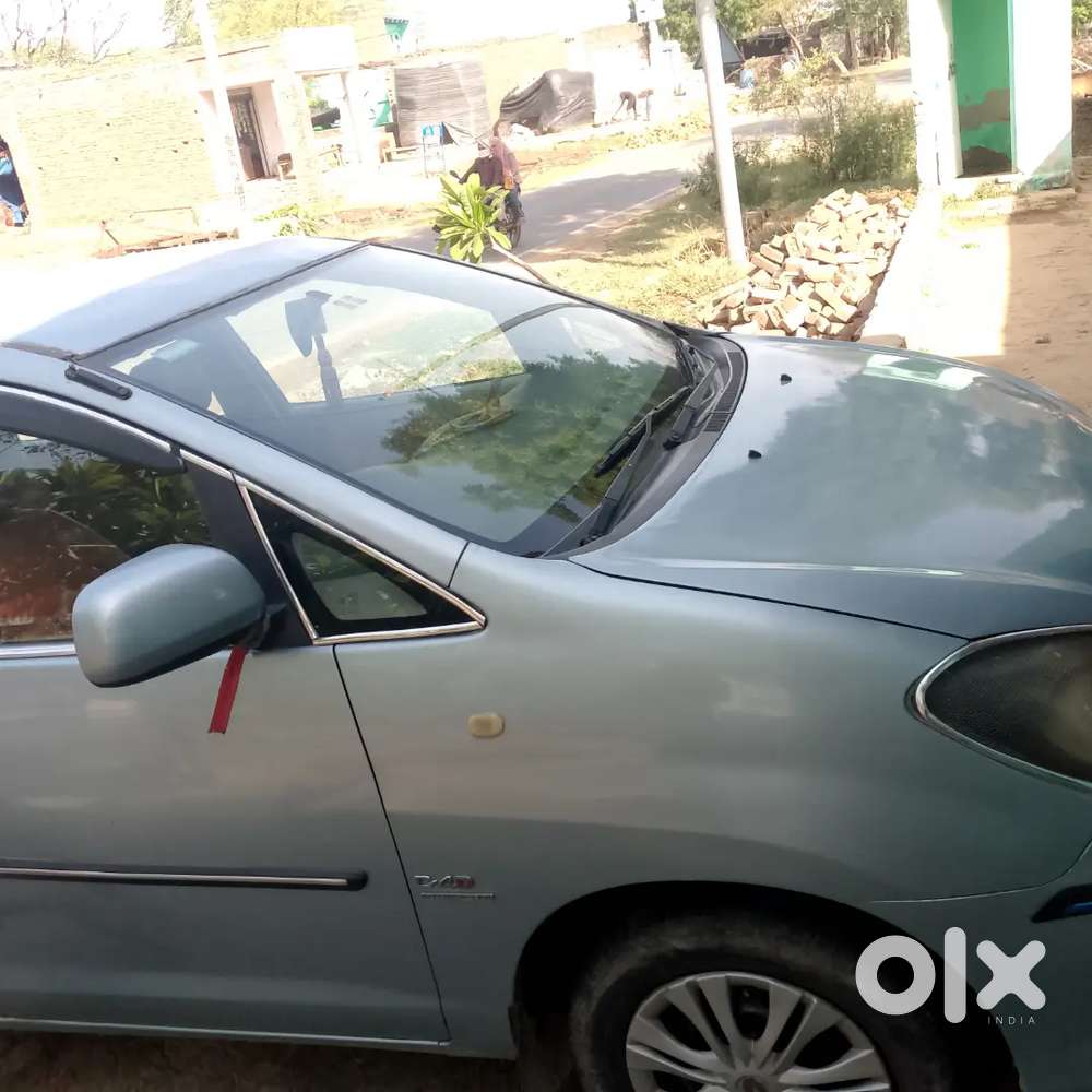 Toyota Innova Crysta 2010