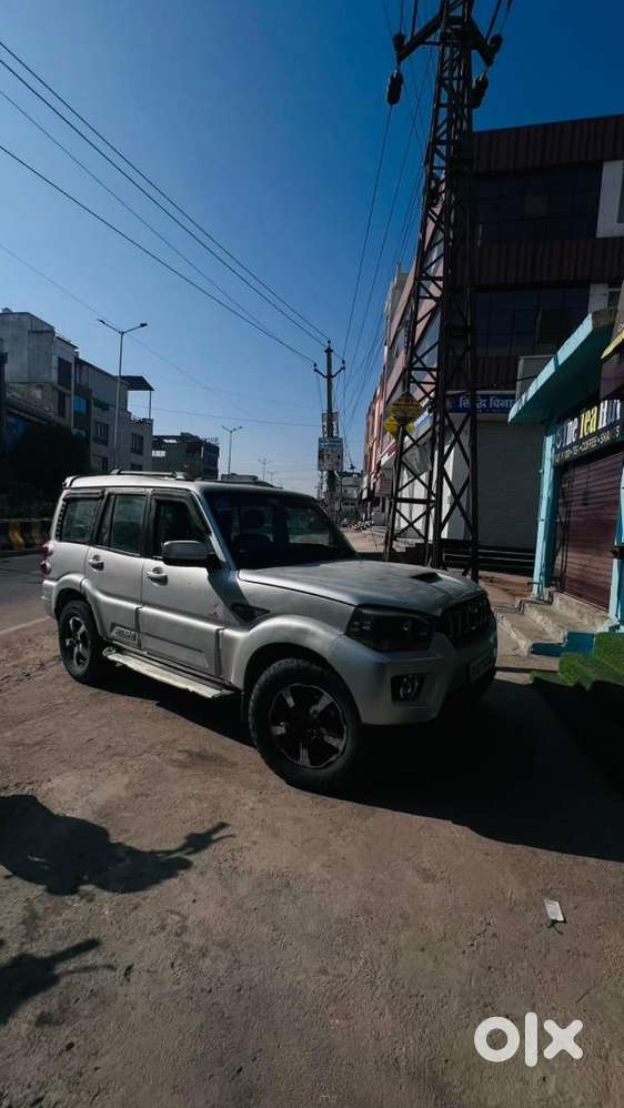 Mahindra Scorpio 2017 Diesel Well Maintained