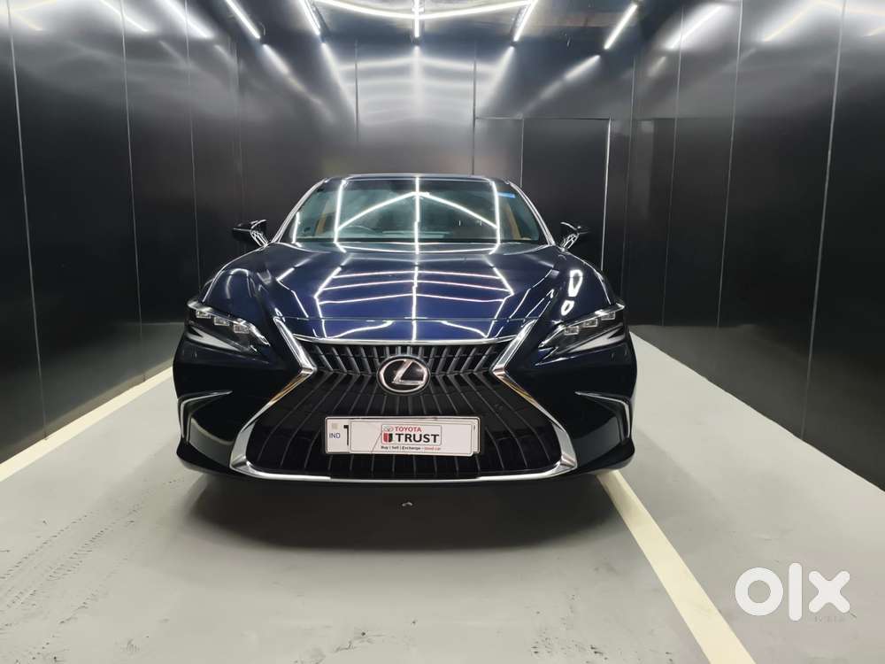 Lexus Es 300h Luxury, 2023