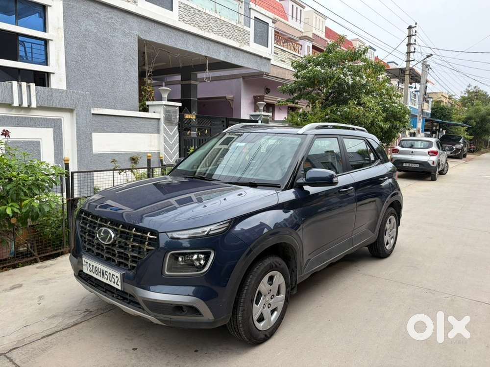 Hyundai Venue Petrol Manual 2021
