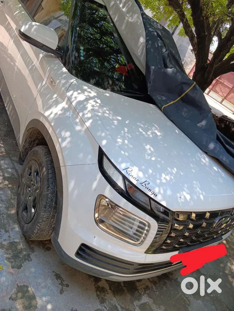 White Colour Venue Splus