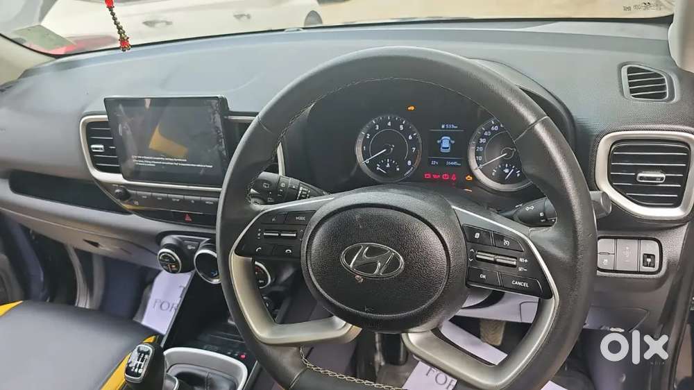Hyundai Venue 2021 Petrol 20123 Km Driven
