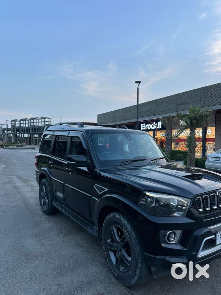 Mahindra Scorpio Classic 2021