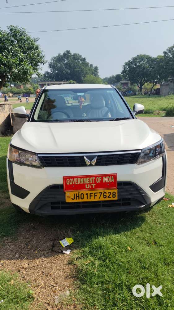 Mahindra Xuv300 W8 Diesel, 2023, Diesel