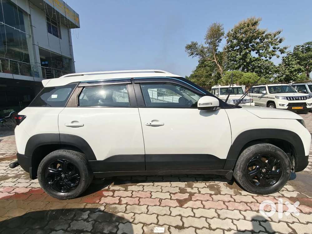 Maruti Suzuki Brezza 1.5 Zxi At Smart Hybrid, 2022, Petrol