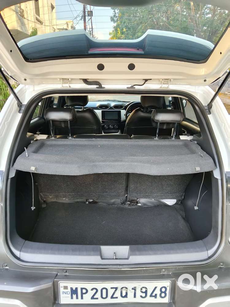 Nissan Magnite 1.0 Xv, 2024, Petrol