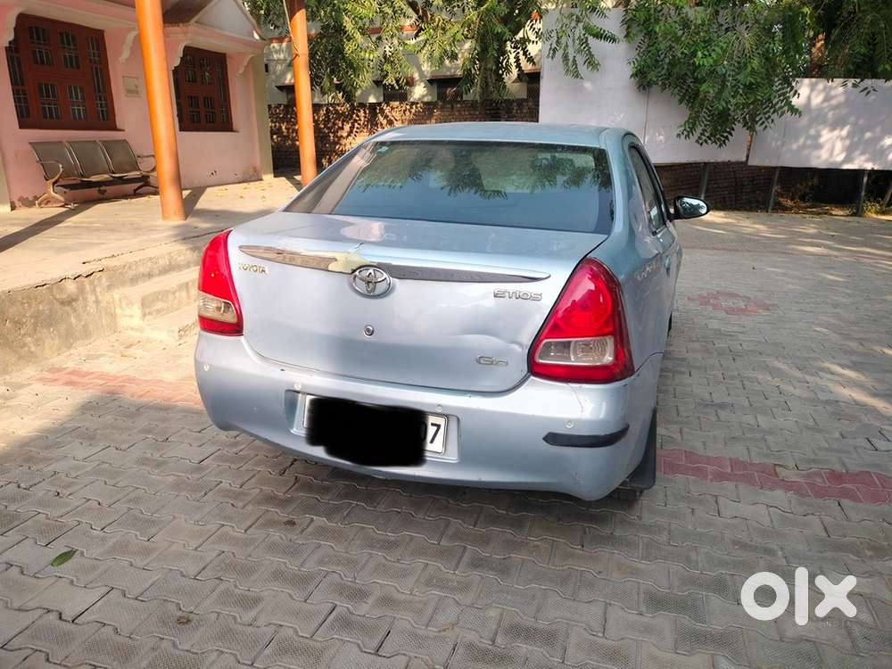 Toyota Etios Cross 2011