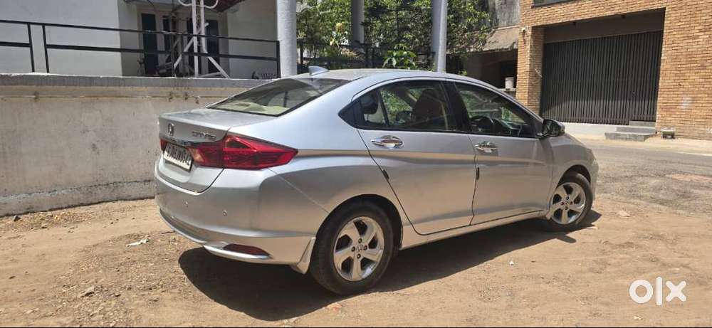 Excellent Condition Honda City At With Sunroof/ Top Model