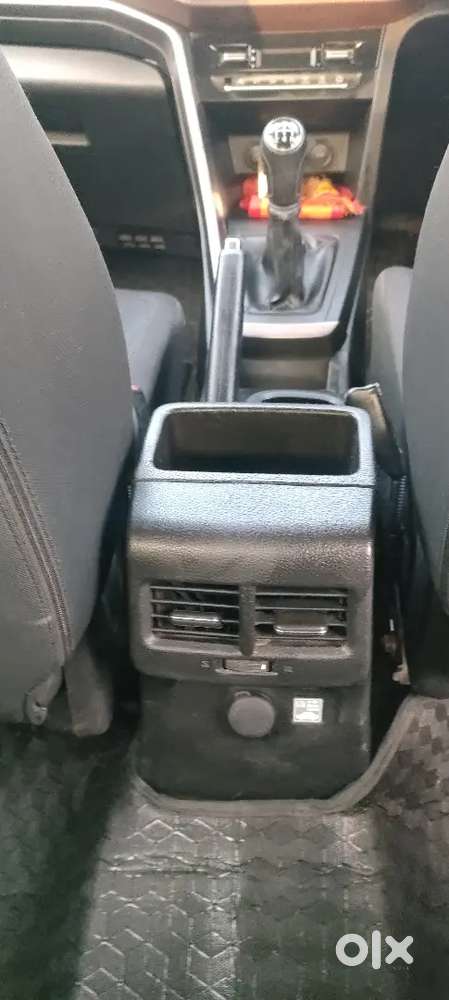 Maruti Suzuki Vitara Brezza 2022 .petrol , Sunroof