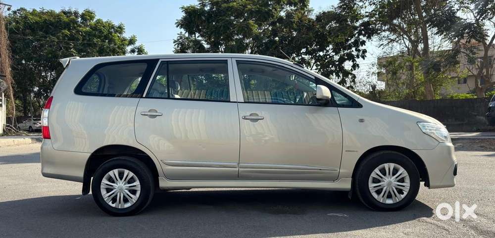 Toyota Innova 2.5 G (diesel) 8 Seater, 2014, Diesel