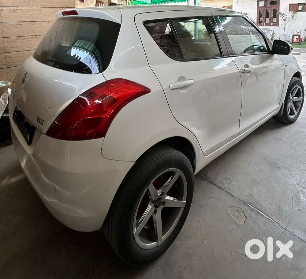 Maruti Suzuki Swift Vxi 2013