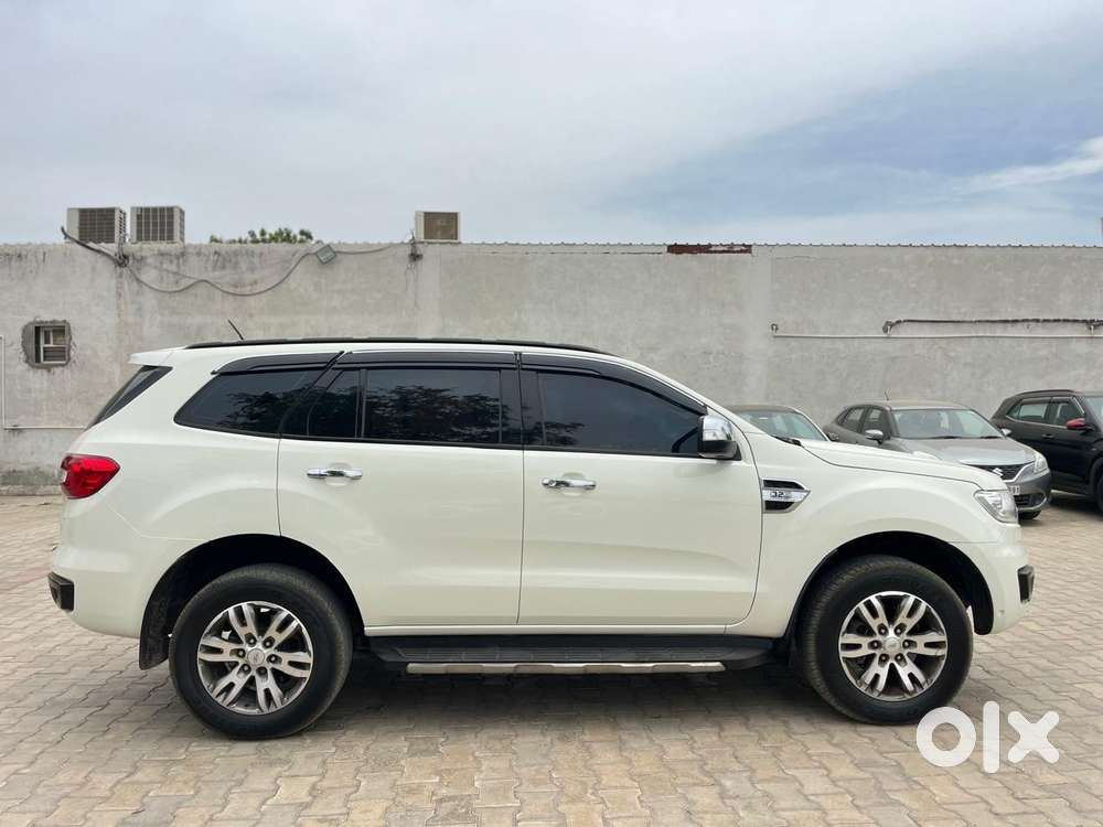 Ford Endeavour 3.2 Titanium At 4x4, 2017, Diesel