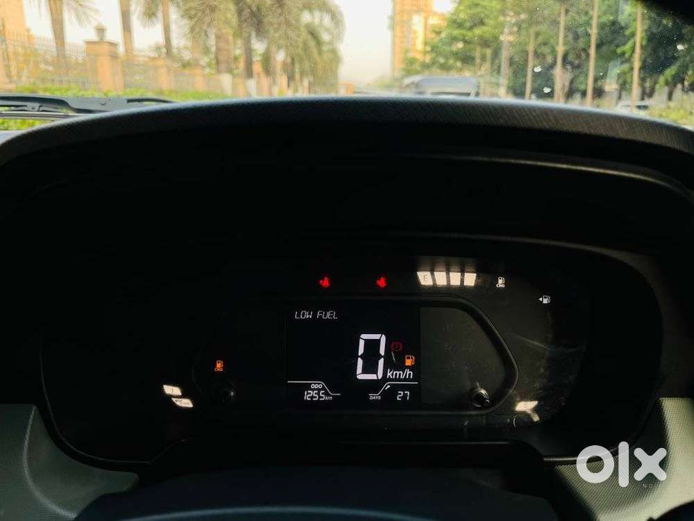 Tata Punch, 2025, Petrol