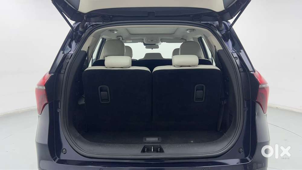 Mahindra Xuv700 2.0 Ax 7 Petrol At Luxury Pack Str, 2022, Petrol