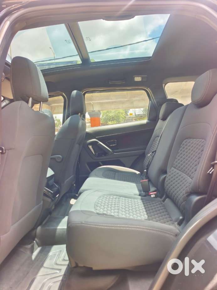 Tata Safari Pure Plus S Dark Edition At, 2024, Diesel