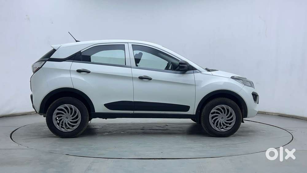 Tata Nexon 1.2 Revotron Xm, 2018, Petrol