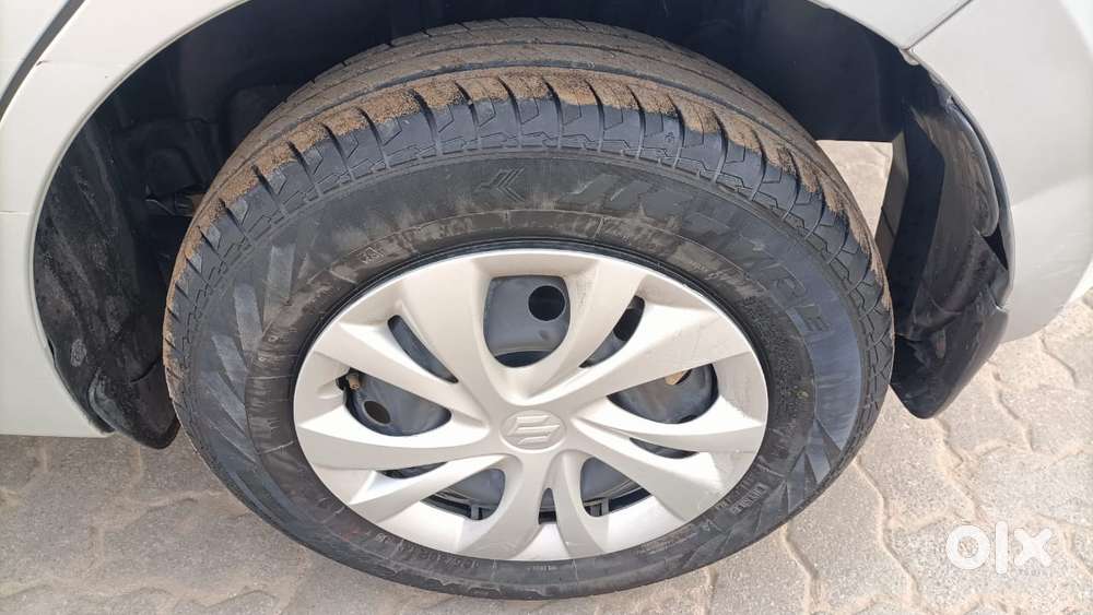 Maruti Suzuki Swift Vxi Optional, 2023, Petrol