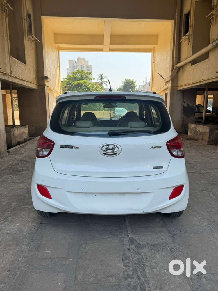 White Hyundai I10 Asta 1.2 Amt