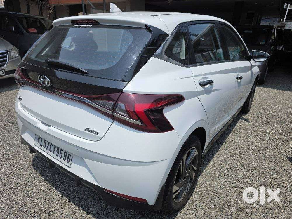 Hyundai I20 Asta (o) 1.2 Ivt, 2022, Petrol