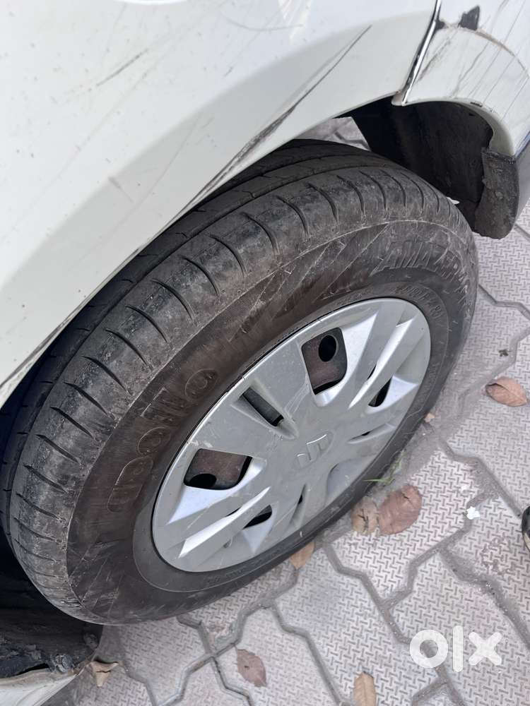 Maruti Suzuki Swift Dzire 1.2 Vxi Bsiv, 2013, Petrol