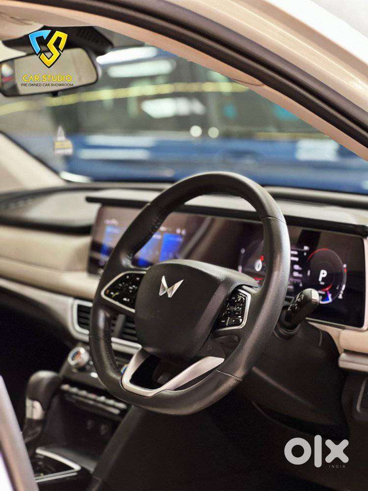 Mahindra Xuv700 Ax7l 6 Str At, 2022, Diesel