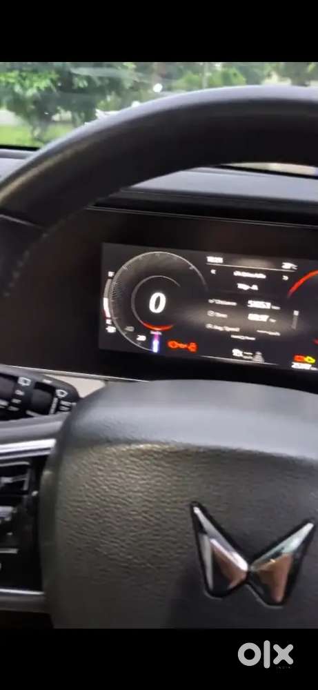 Mahindra Xuv700 Petrol 2023